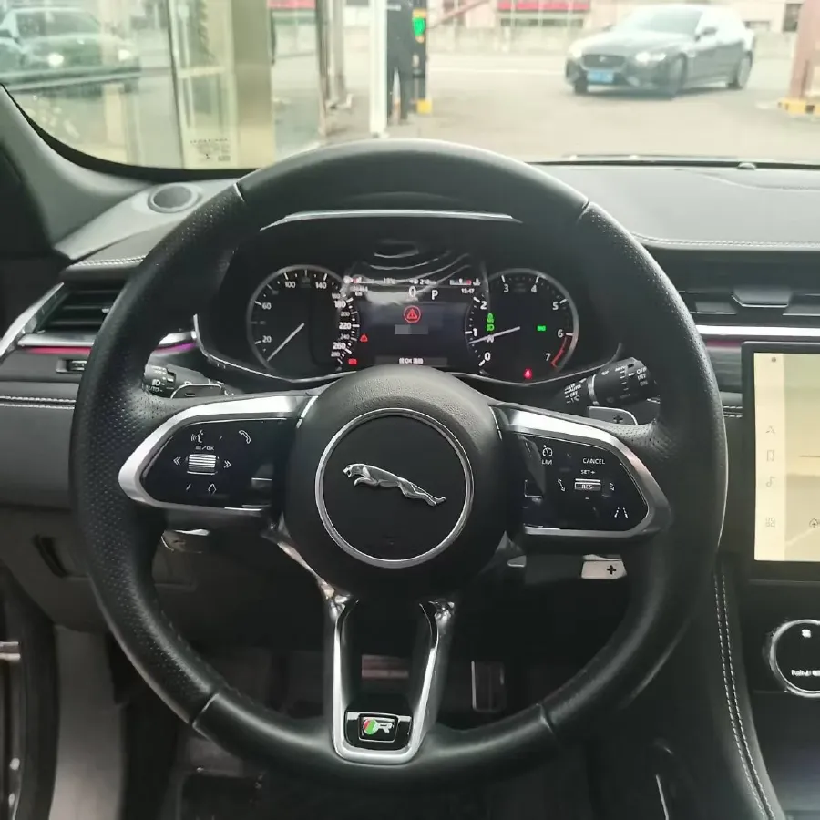 2023 Jaguar F-PACE 2.0T 250HP L4 8AT,autocango,china used car exporter,china ev exporter,chinese used car exporter,chinese used ev exporter