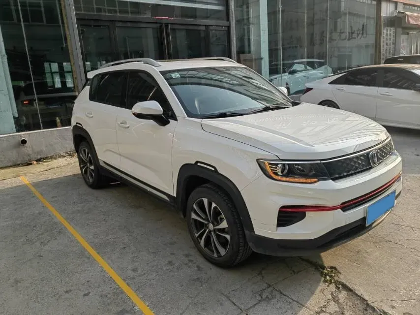 2019 ChangAn CS35 Plus 1.6L 128HP L4 5MT,autocango,china used car exporter,china ev exporter,chinese used car exporter,chinese used ev exporter