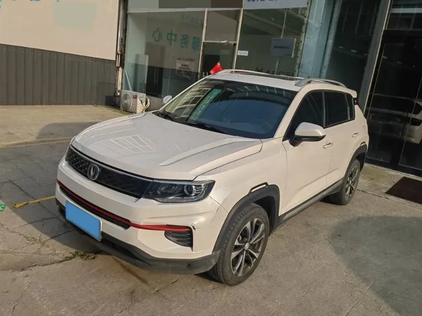 2019 ChangAn CS35 Plus 1.6L 128HP L4 5MT,autocango,china used car exporter,china ev exporter,chinese used car exporter,chinese used ev exporter