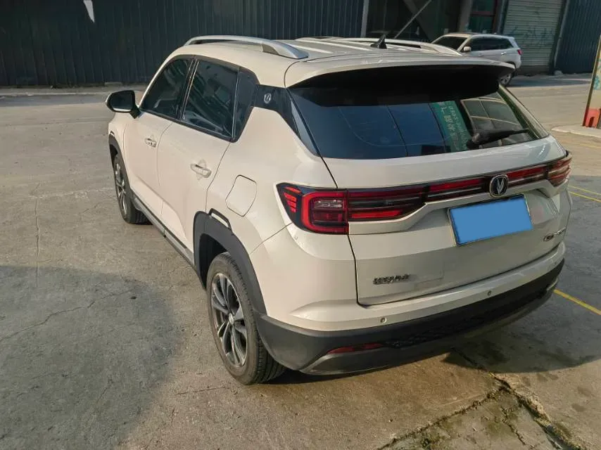 2019 ChangAn CS35 Plus 1.6L 128HP L4 5MT,autocango,china used car exporter,china ev exporter,chinese used car exporter,chinese used ev exporter