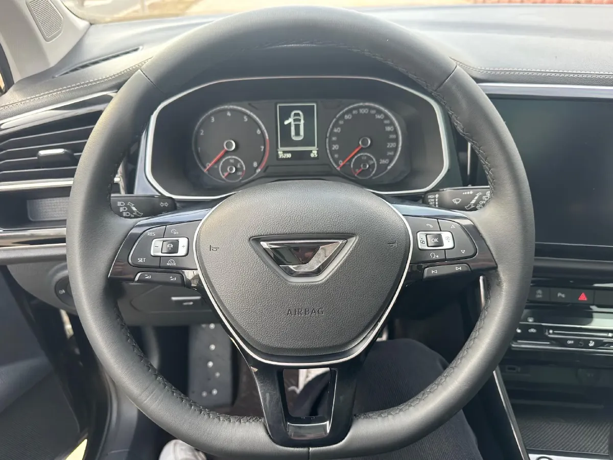 2021 Jetta VS7 1.4T 150HP L4 6AT,autocango,china used car exporter,china ev exporter,chinese used car exporter,chinese used ev exporter