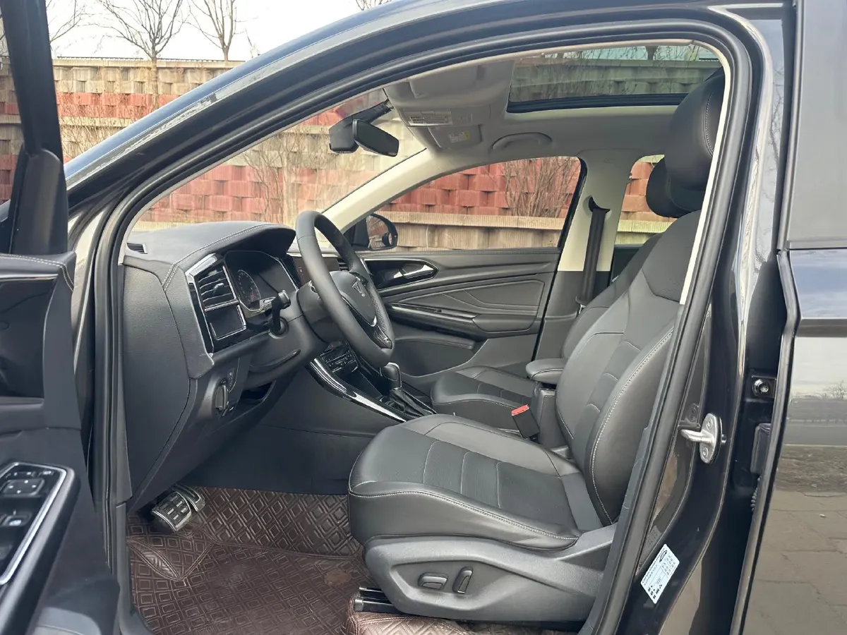 2021 Jetta VS7 1.4T 150HP L4 6AT,autocango,china used car exporter,china ev exporter,chinese used car exporter,chinese used ev exporter