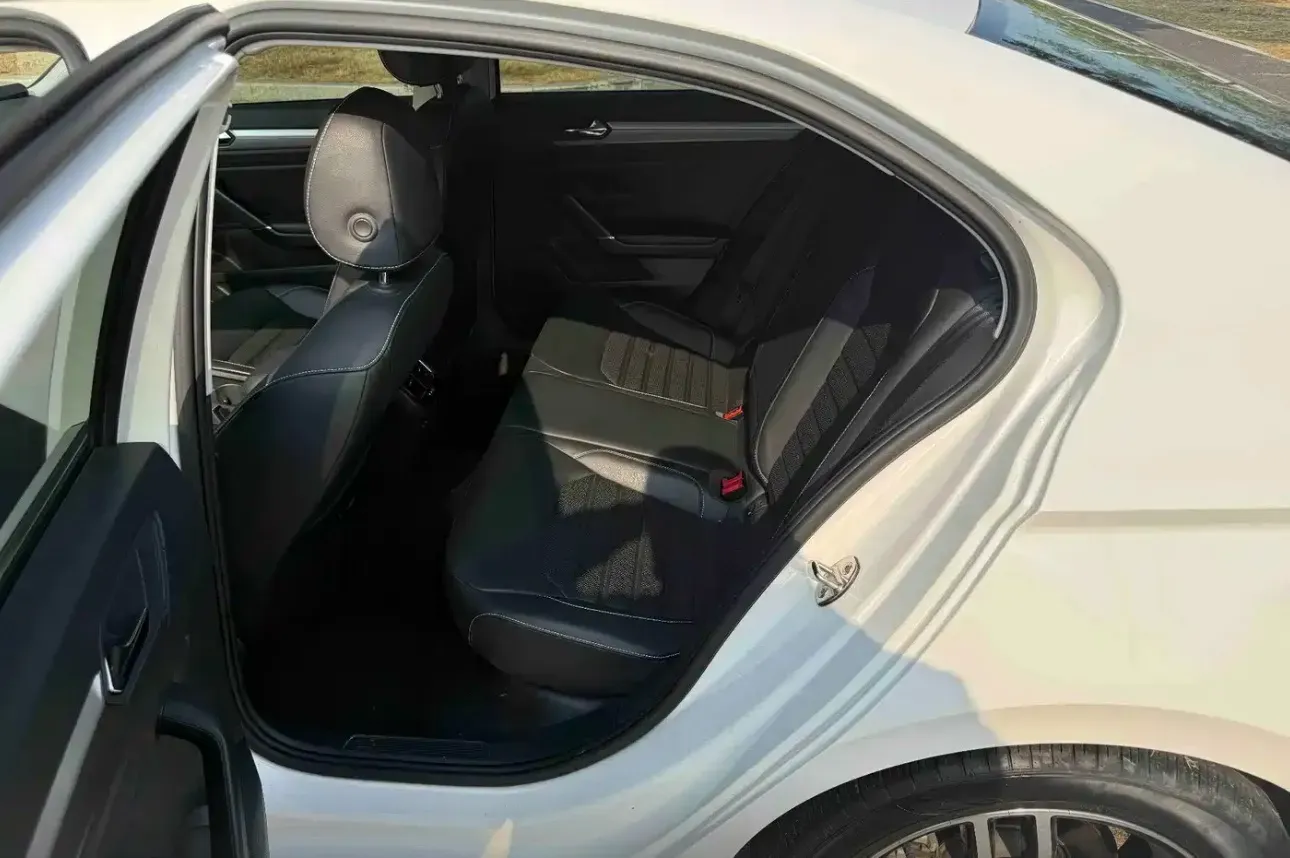 2021 Volkswagen Lamando 1.4T 150HP L4 7DCT,autocango,china used car exporter,china ev exporter,chinese used car exporter,chinese used ev exporter