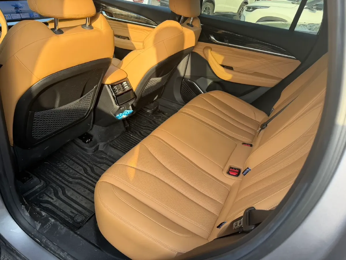 2024 Geely Monjaro 1.5T 163HP L4 3DHT Hybrid,autocango,china used car exporter,china ev exporter,chinese used car exporter,chinese used ev exporter