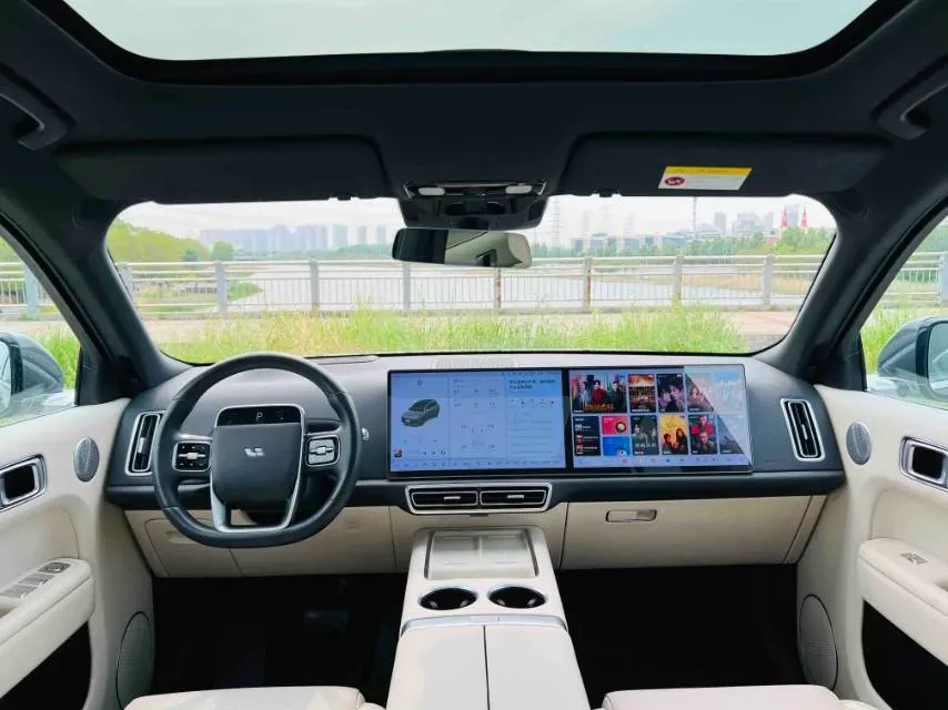 2024 Ford Bronco 2.3T 275HP L4 10AT,autocango,china used car exporter,china ev exporter,chinese used car exporter,chinese used ev exporter