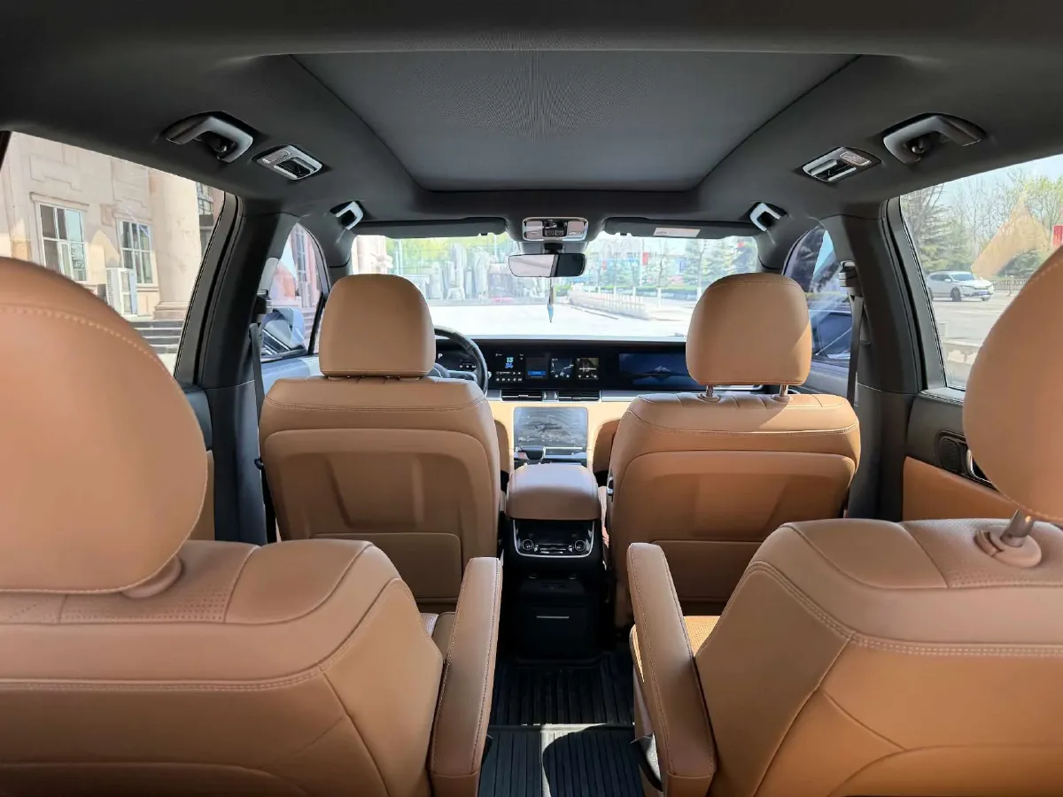 2020 Li ONE Range Extended 131HP REEV 40.5KWH,autocango,china used car exporter,china ev exporter,chinese used car exporter,chinese used ev exporter