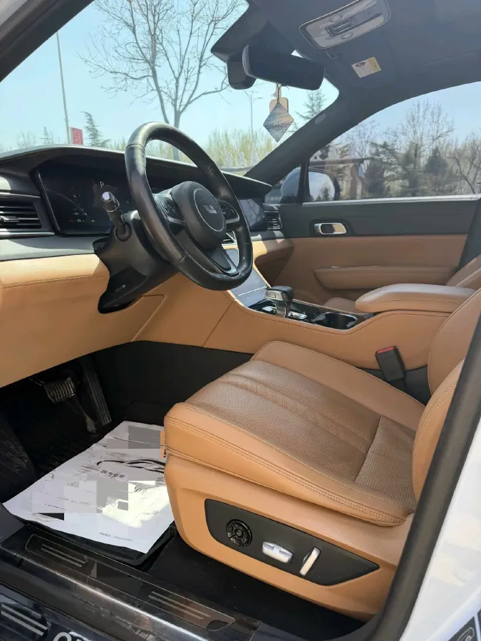 2020 Li ONE Range Extended 131HP REEV 40.5KWH,autocango,china used car exporter,china ev exporter,chinese used car exporter,chinese used ev exporter