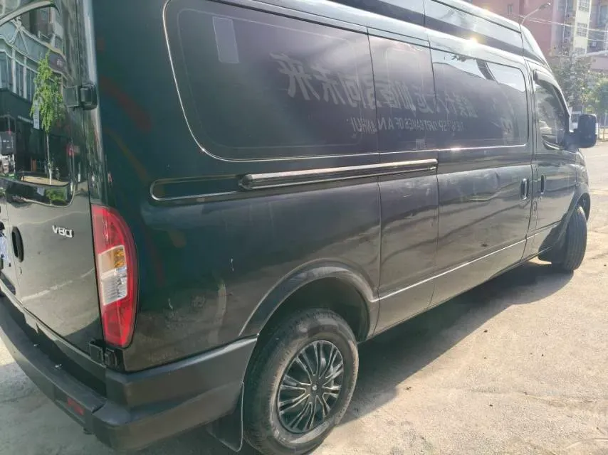 2020 MAXUS XinTu V80 2.5T 136HP L4 6MT,autocango,china used car exporter,china ev exporter,chinese used car exporter,chinese used ev exporter