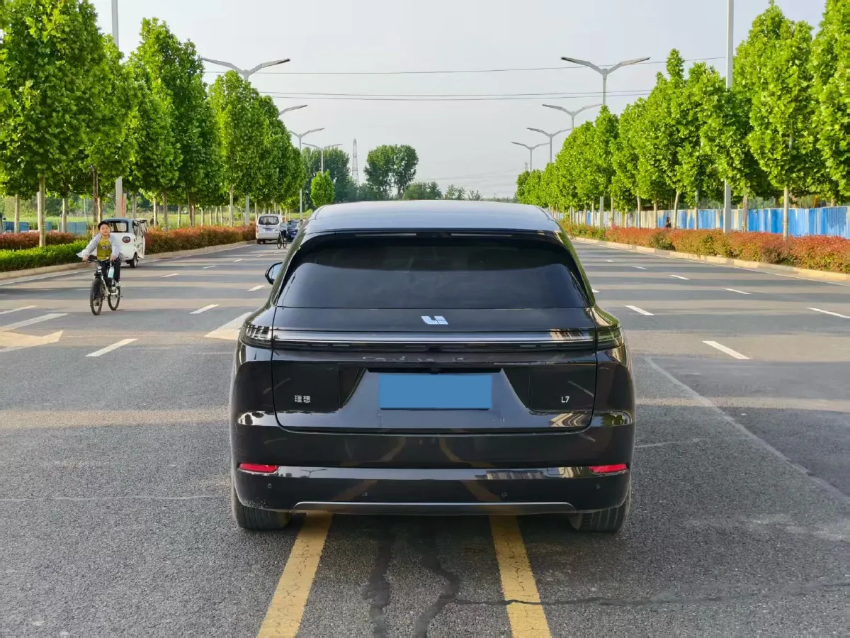 2025 Li L7 Range Extended 154HP REEV,autocango,china used car exporter,china ev exporter,chinese used car exporter,chinese used ev exporter