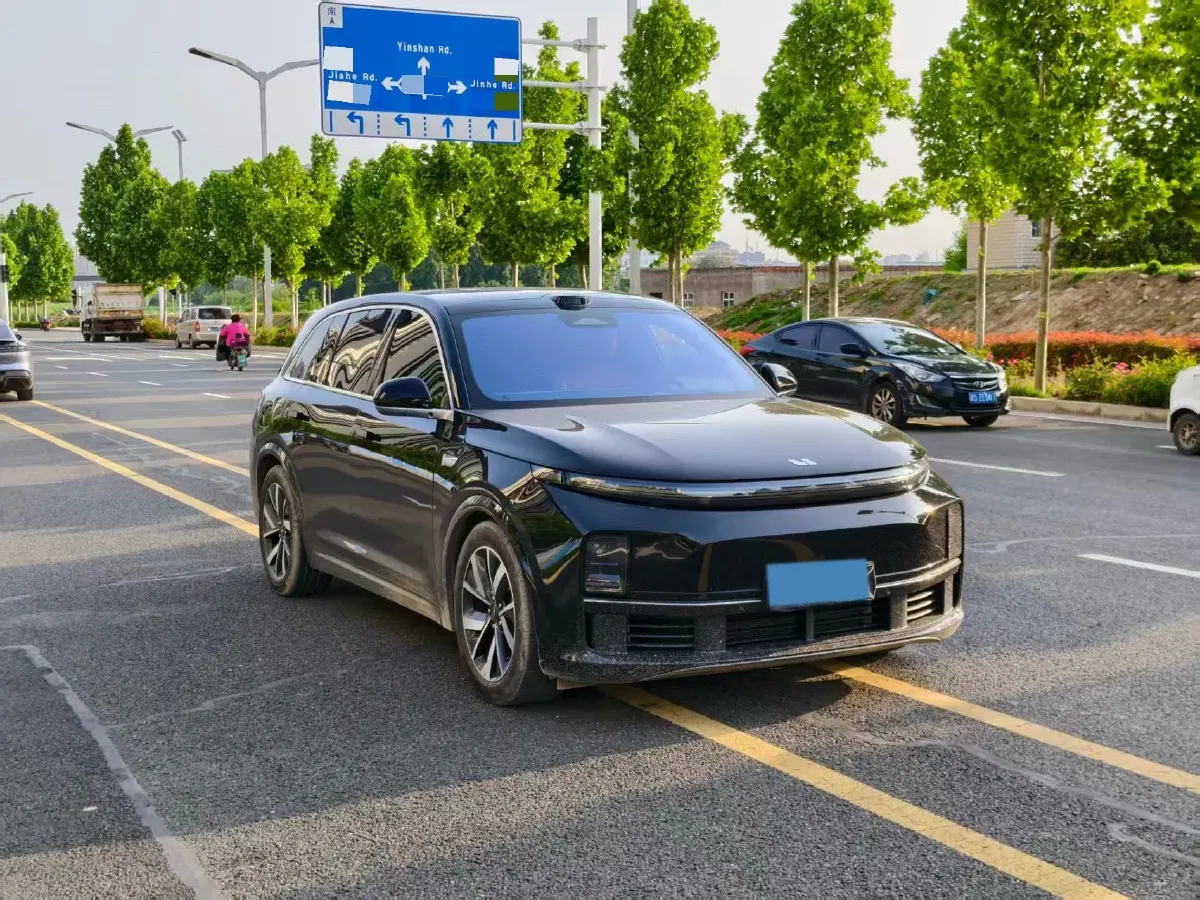 2025 Li L7 Range Extended 154HP REEV,autocango,china used car exporter,china ev exporter,chinese used car exporter,chinese used ev exporter
