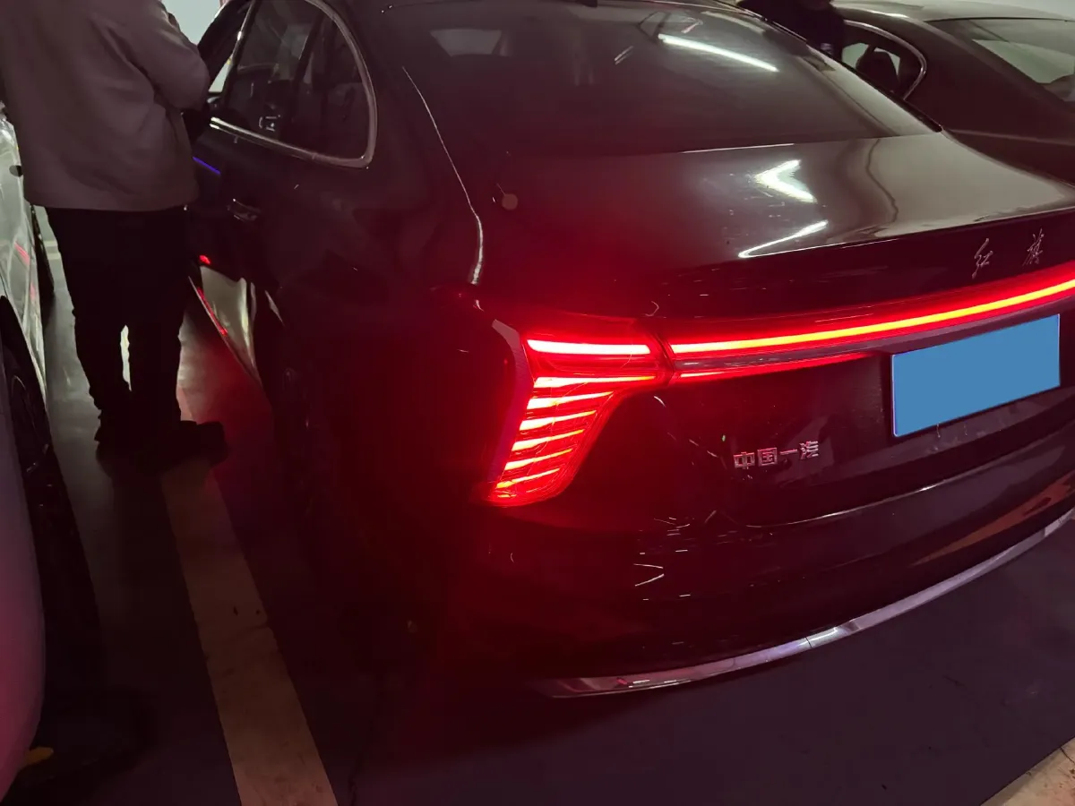 2022 HongQi H5 1.8T 197HP L4 6AT,autocango,china used car exporter,china ev exporter,chinese used car exporter,chinese used ev exporter