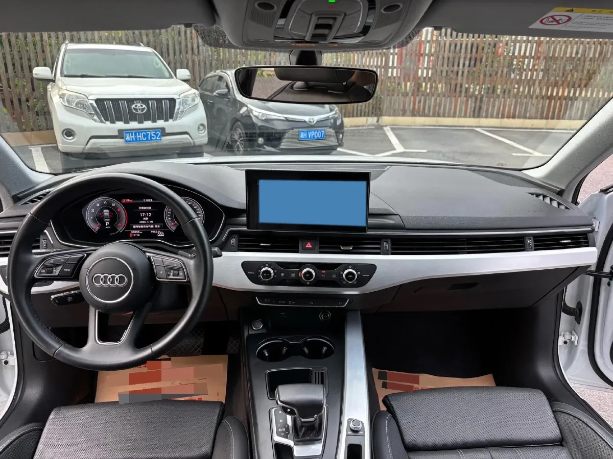 2023 Audi A4L 2.0T 190HP L4 7DCT,autocango,china used car exporter,china ev exporter,chinese used car exporter,chinese used ev exporter