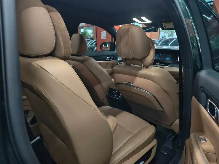 2021 Li ONE Range Extended 131HP REEV 40.5KWH,autocango,china used car exporter,china ev exporter,chinese used car exporter,chinese used ev exporter