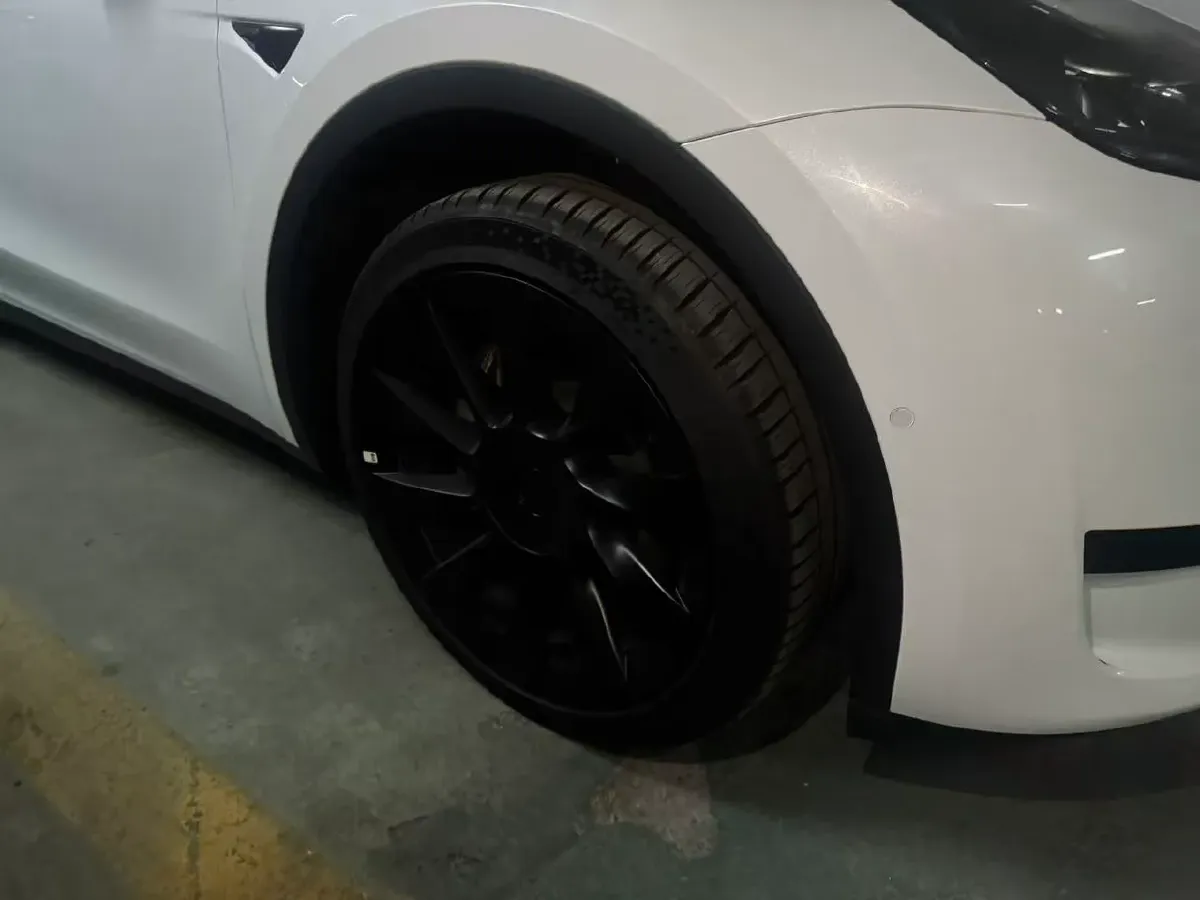 2022 Tesla Model Y BEV 60KWH,autocango,china used car exporter,china ev exporter,chinese used car exporter,chinese used ev exporter