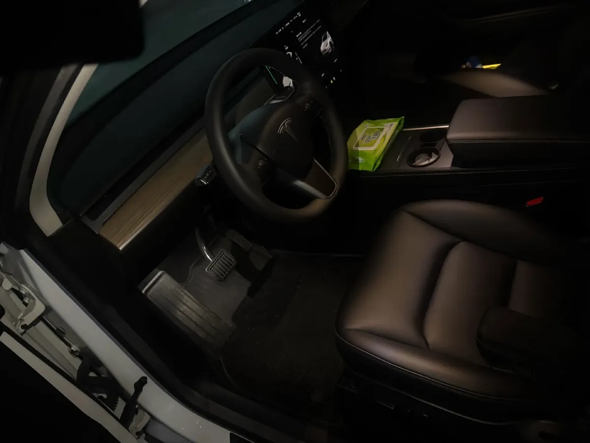 2022 Tesla Model Y BEV 60KWH,autocango,china used car exporter,china ev exporter,chinese used car exporter,chinese used ev exporter