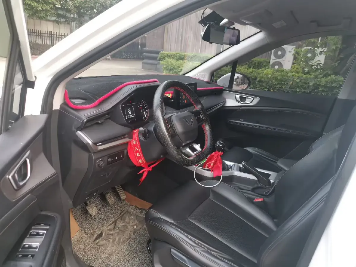 2022 WuLing KaiJie 1.5T 147HP L4 6MT,autocango,china used car exporter,china ev exporter,chinese used car exporter,chinese used ev exporter