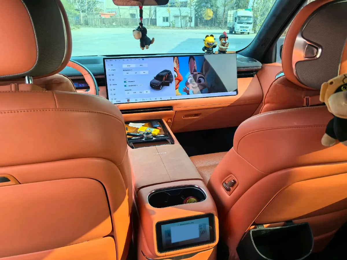 2025 LYNK&CO 900 2.0T 254HP L4 3DHT PHEV,autocango,china used car exporter,china ev exporter,chinese used car exporter,chinese used ev exporter