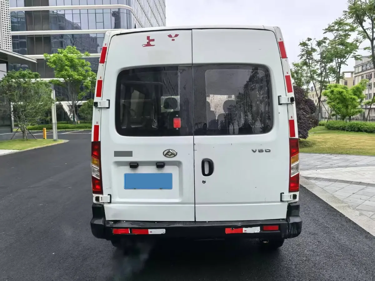 2019 MAXUS XinTu V80 2.5T 136HP L4 6MT,autocango,china used car exporter,china ev exporter,chinese used car exporter,chinese used ev exporter