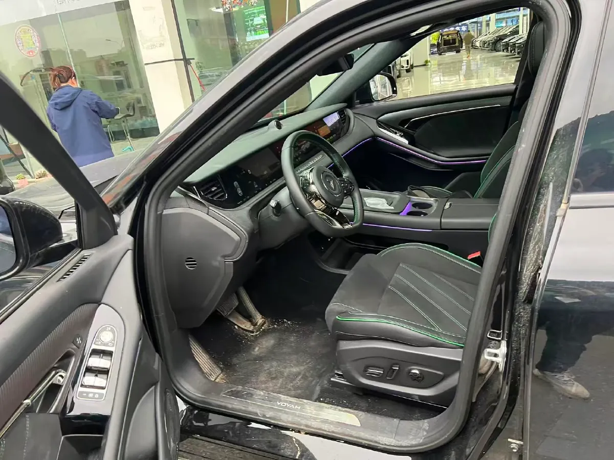 2025 Voyah FREE 1.5T 150HP L4 REEV 43KWH,autocango,china used car exporter,china ev exporter,chinese used car exporter,chinese used ev exporter