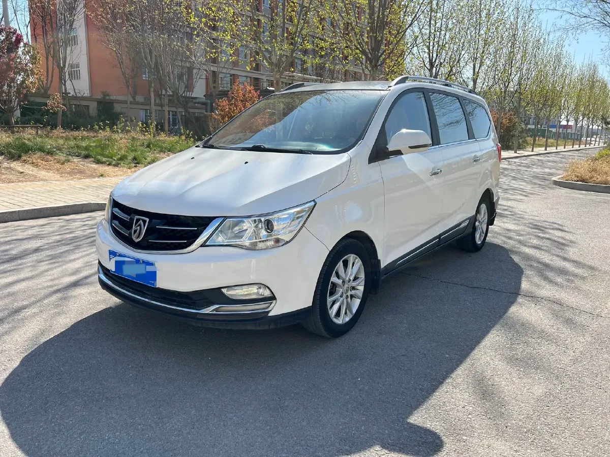 2016 BaoJun 730 1.5L 112HP L4 5MT,autocango,china used car exporter,china ev exporter,chinese used car exporter,chinese used ev exporter