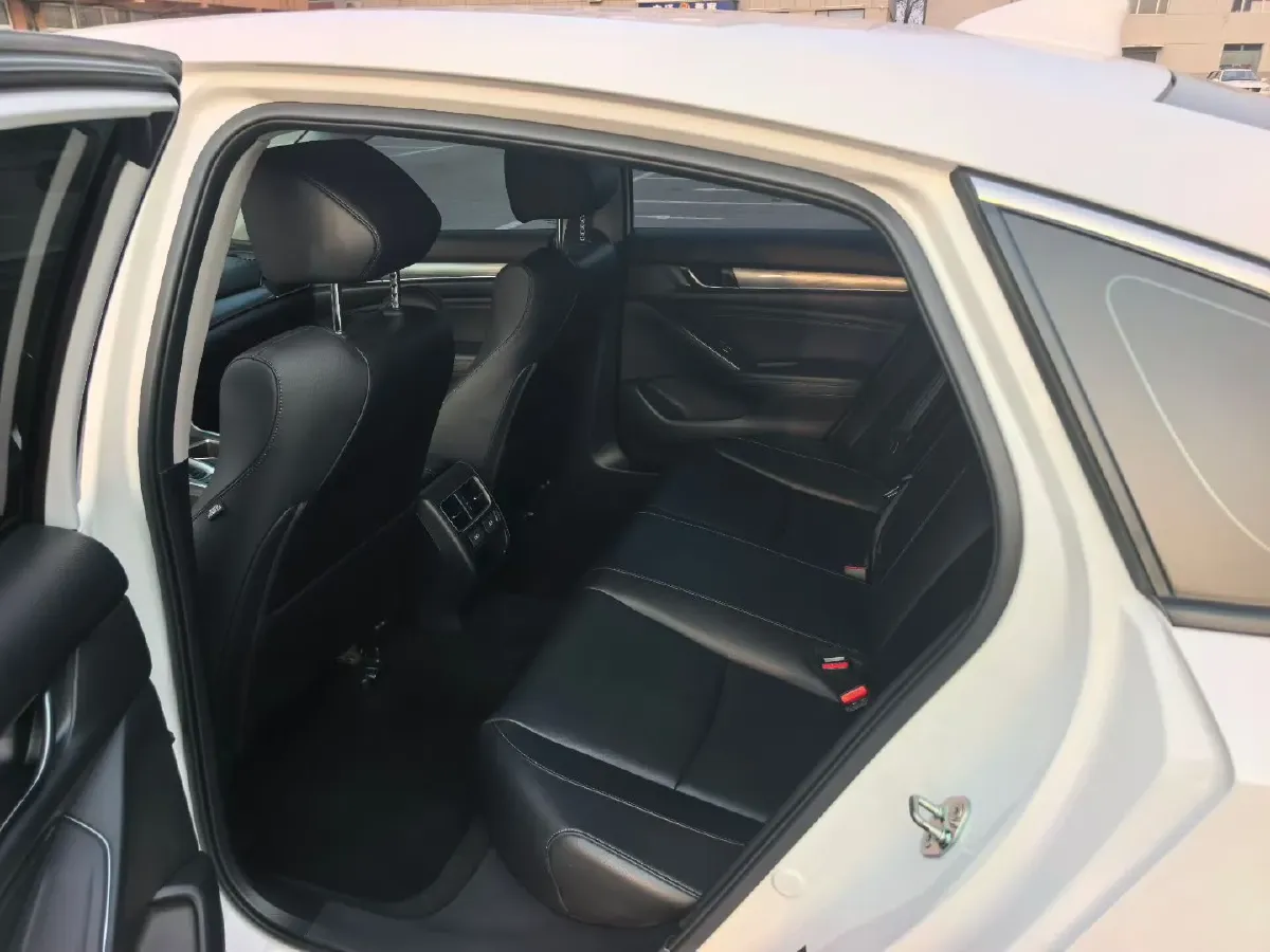 2022 Honda Accord 1.5T 194HP L4 CVT,autocango,china used car exporter,china ev exporter,chinese used car exporter,chinese used ev exporter