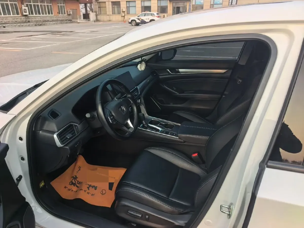 2022 Honda Accord 1.5T 194HP L4 CVT,autocango,china used car exporter,china ev exporter,chinese used car exporter,chinese used ev exporter