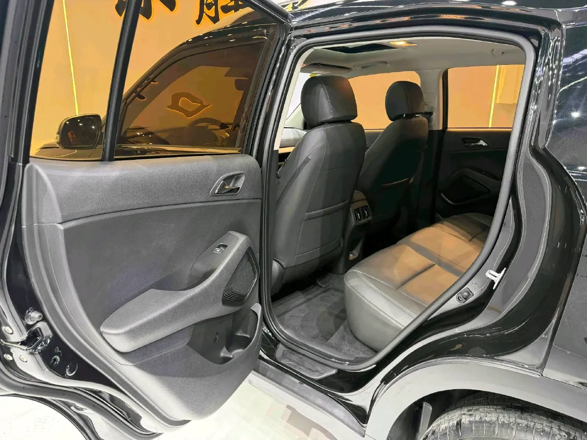 2021 Hyundai ix35 1.4T 140HP L4 7DCT,autocango,china used car exporter,china ev exporter,chinese used car exporter,chinese used ev exporter