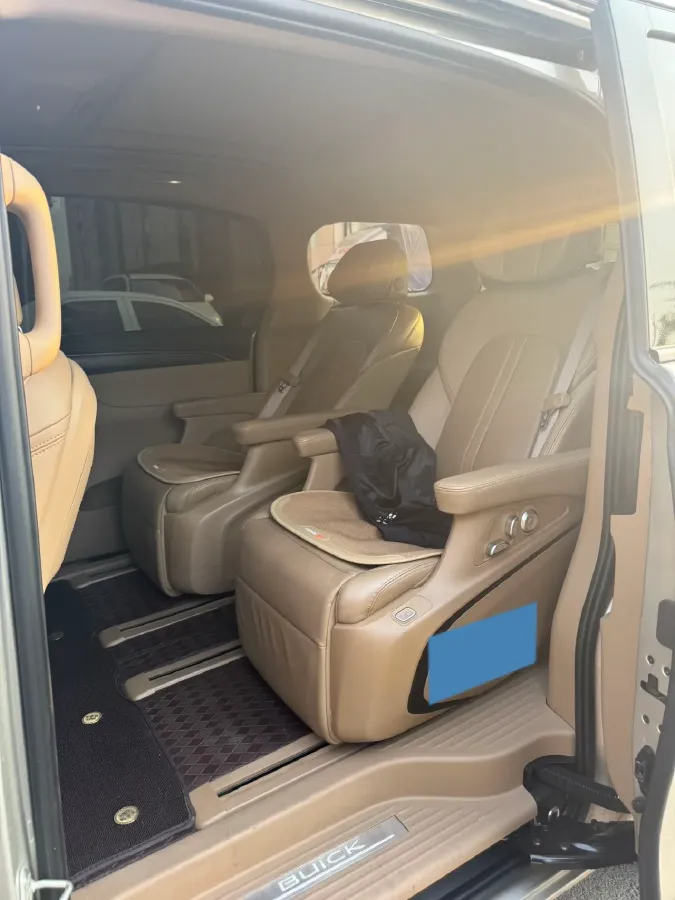 2021 Buick GL8 2.0T 237HP L4 9AT,autocango,china used car exporter,china ev exporter,chinese used car exporter,chinese used ev exporter