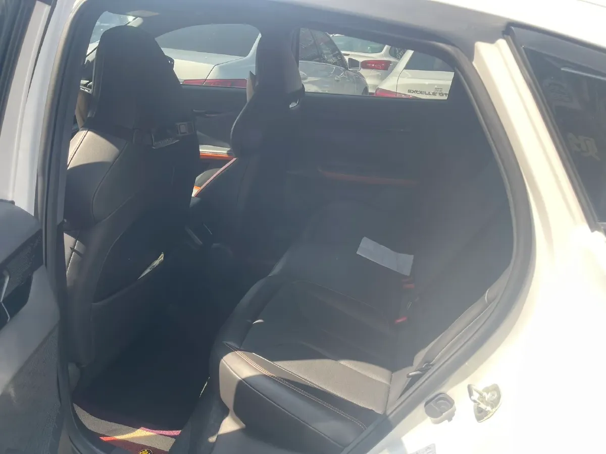 2023 ChangAn UNI-V 1.5T 188HP L4 7DCT,autocango,china used car exporter,china ev exporter,chinese used car exporter,chinese used ev exporter