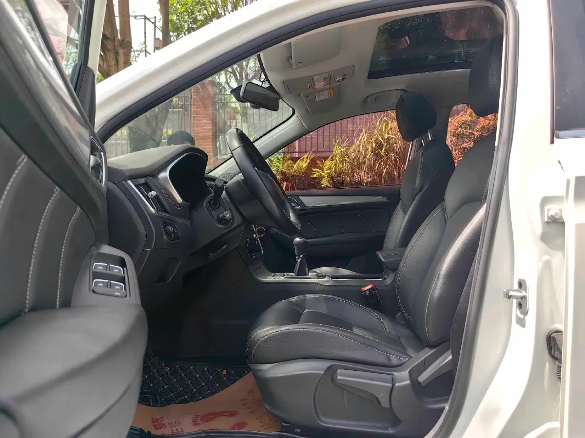 2018 Roewe RX5 1.5T 169HP L4 7DCT,autocango,china used car exporter,china ev exporter,chinese used car exporter,chinese used ev exporter