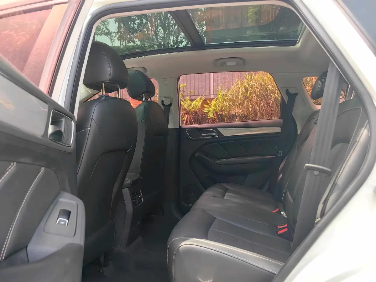 2018 Roewe RX5 1.5T 169HP L4 7DCT,autocango,china used car exporter,china ev exporter,chinese used car exporter,chinese used ev exporter