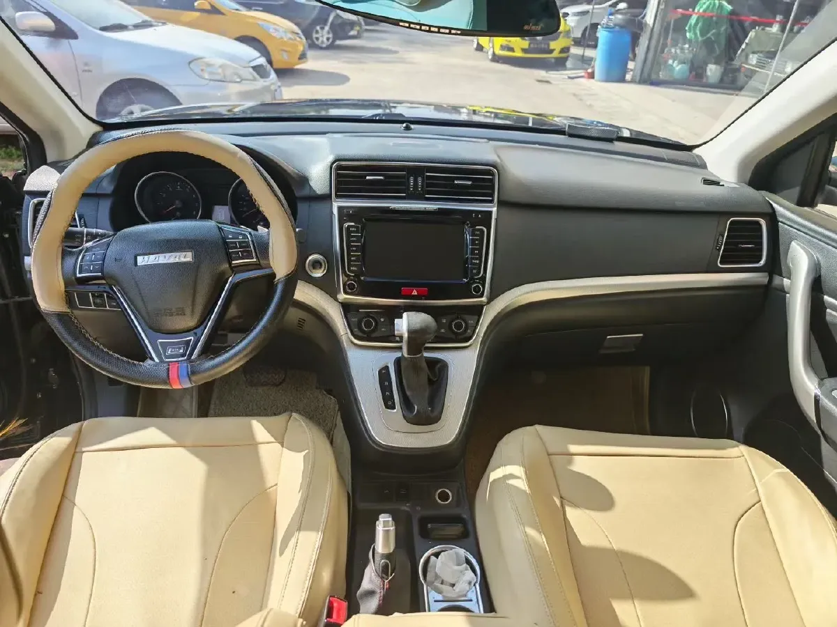 2018 Haval M6 1.5T 150HP L4 7DCT,autocango,china used car exporter,china ev exporter,chinese used car exporter,chinese used ev exporter