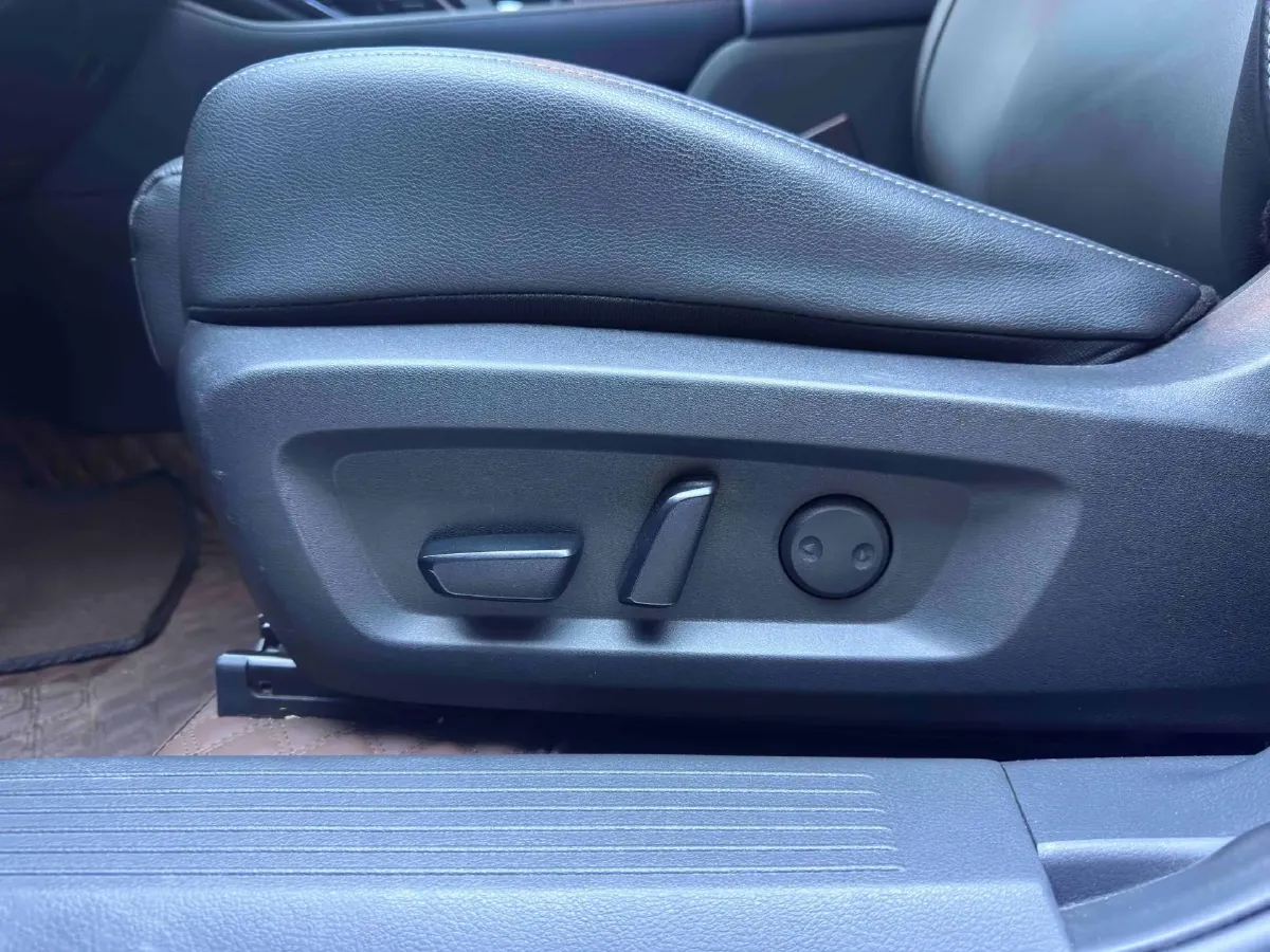 2023 Nissan Qashqai 1.3T 158HP L4 CVT,autocango,china used car exporter,china ev exporter,chinese used car exporter,chinese used ev exporter