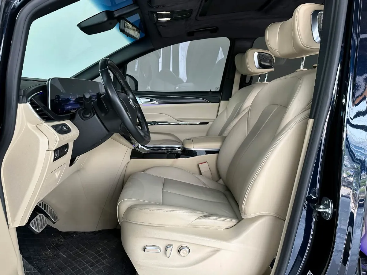 2023 Buick GL8 2.0T 237HP L4 9AT,autocango,china used car exporter,china ev exporter,chinese used car exporter,chinese used ev exporter