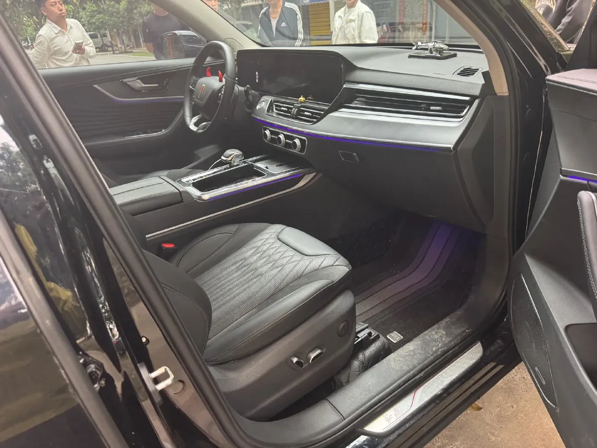 2023 HongQi HS5 2.0T 252HP L4 8AT,autocango,china used car exporter,china ev exporter,chinese used car exporter,chinese used ev exporter