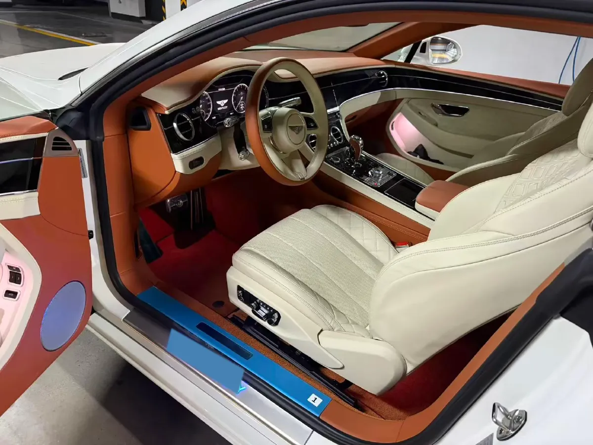 2022 Bentley Continental 4.0T 549HP V8 8DCT,autocango,china used car exporter,china ev exporter,chinese used car exporter,chinese used ev exporter