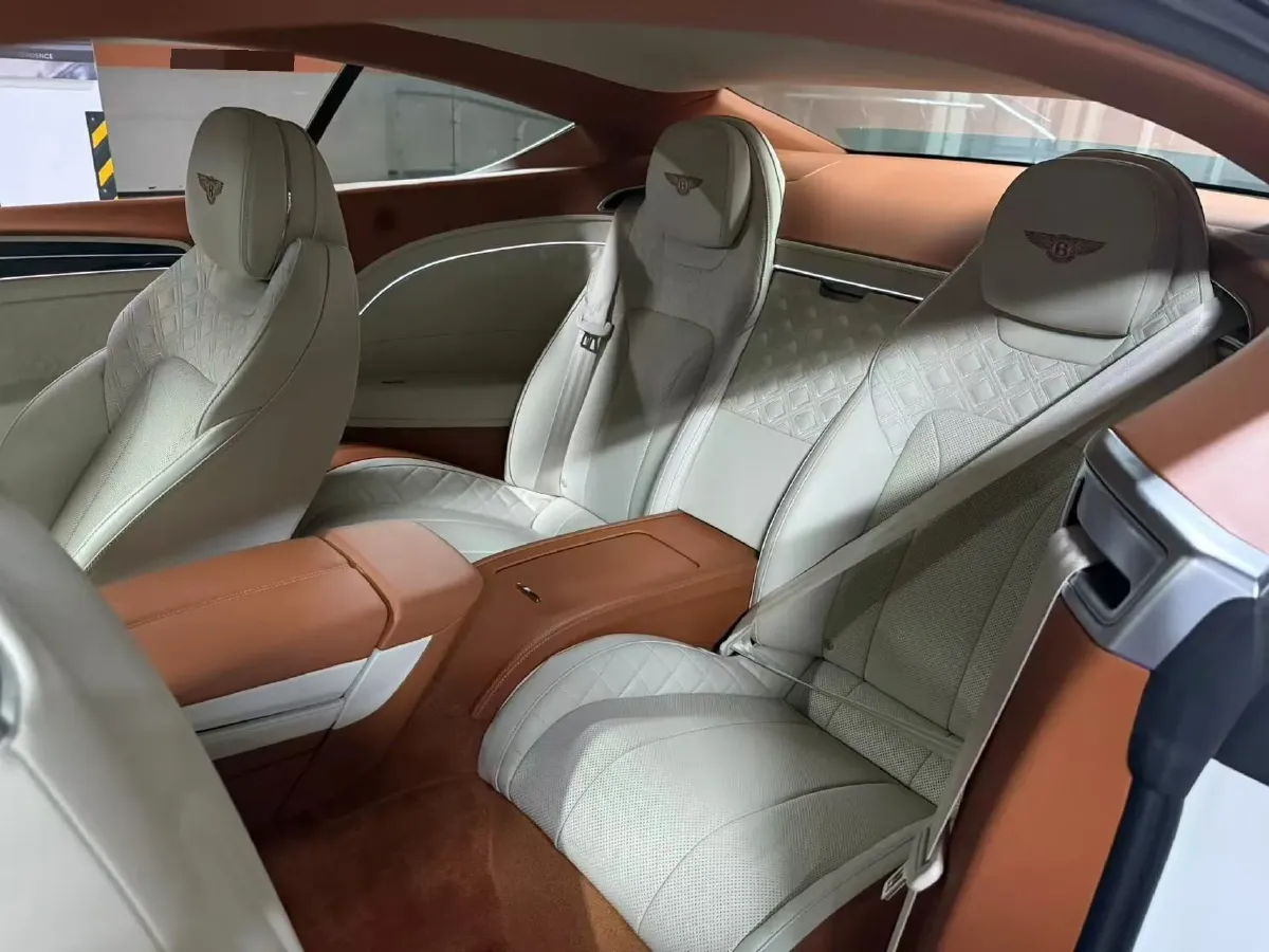 2022 Bentley Continental 4.0T 549HP V8 8DCT,autocango,china used car exporter,china ev exporter,chinese used car exporter,chinese used ev exporter