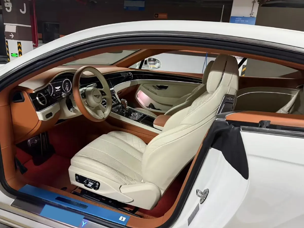 2022 Bentley Continental 4.0T 549HP V8 8DCT,autocango,china used car exporter,china ev exporter,chinese used car exporter,chinese used ev exporter