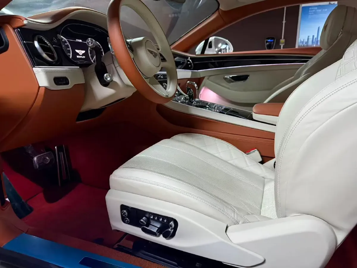 2022 Bentley Continental 4.0T 549HP V8 8DCT,autocango,china used car exporter,china ev exporter,chinese used car exporter,chinese used ev exporter