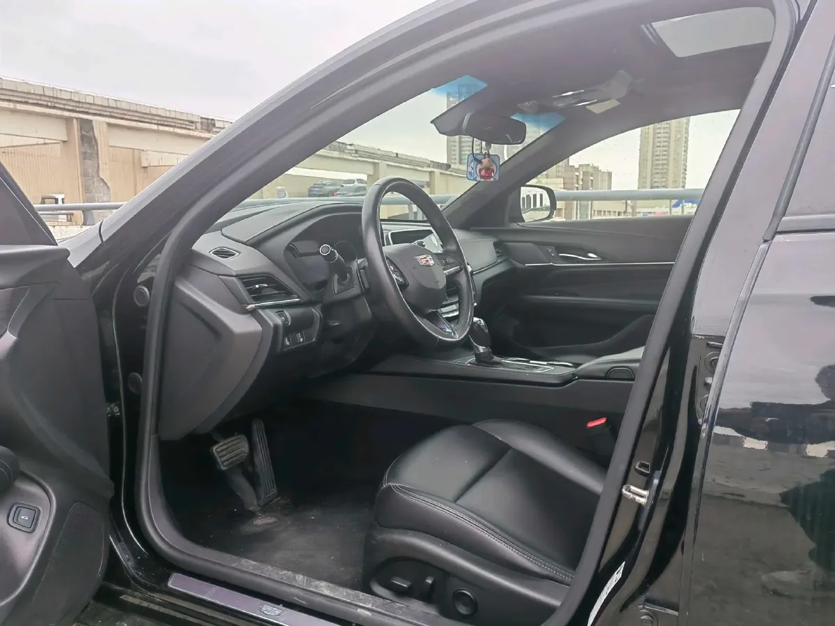 2021 Cadillac CT4 2.0T 237HP L4 8AT,autocango,china used car exporter,china ev exporter,chinese used car exporter,chinese used ev exporter