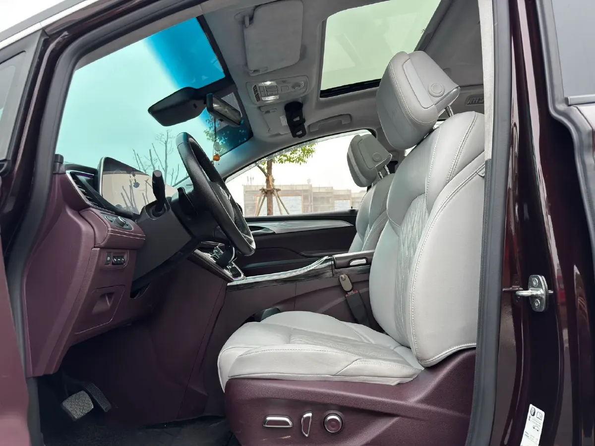 2022 Buick GL8 2.0T 237HP L4 9AT,autocango,china used car exporter,china ev exporter,chinese used car exporter,chinese used ev exporter