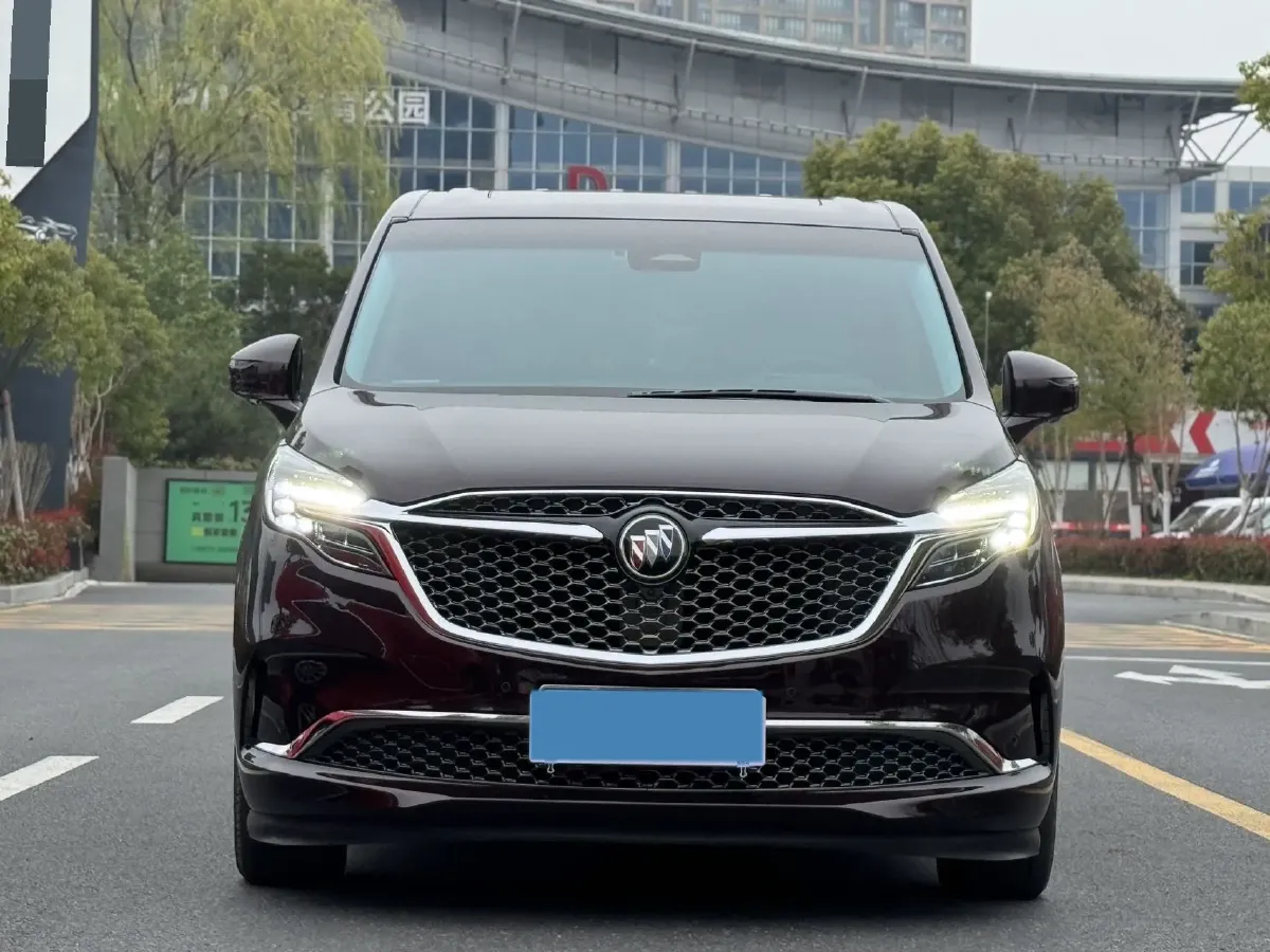 2022 Buick GL8 2.0T 237HP L4 9AT,autocango,china used car exporter,china ev exporter,chinese used car exporter,chinese used ev exporter