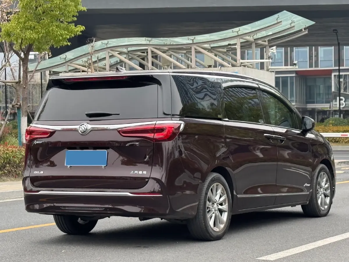 2022 Buick GL8 2.0T 237HP L4 9AT,autocango,china used car exporter,china ev exporter,chinese used car exporter,chinese used ev exporter