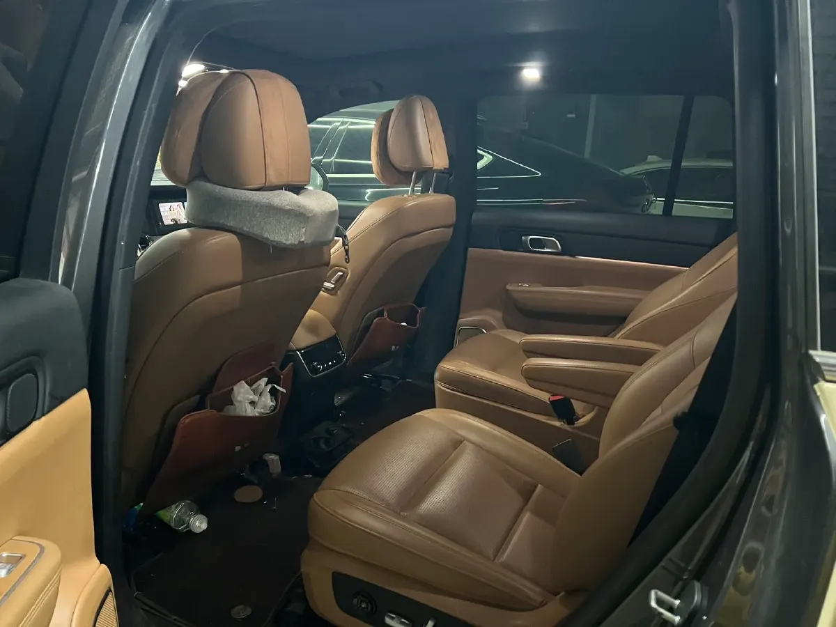 2021 Li ONE Range Extended 131HP REEV 40.5KWH,autocango,china used car exporter,china ev exporter,chinese used car exporter,chinese used ev exporter