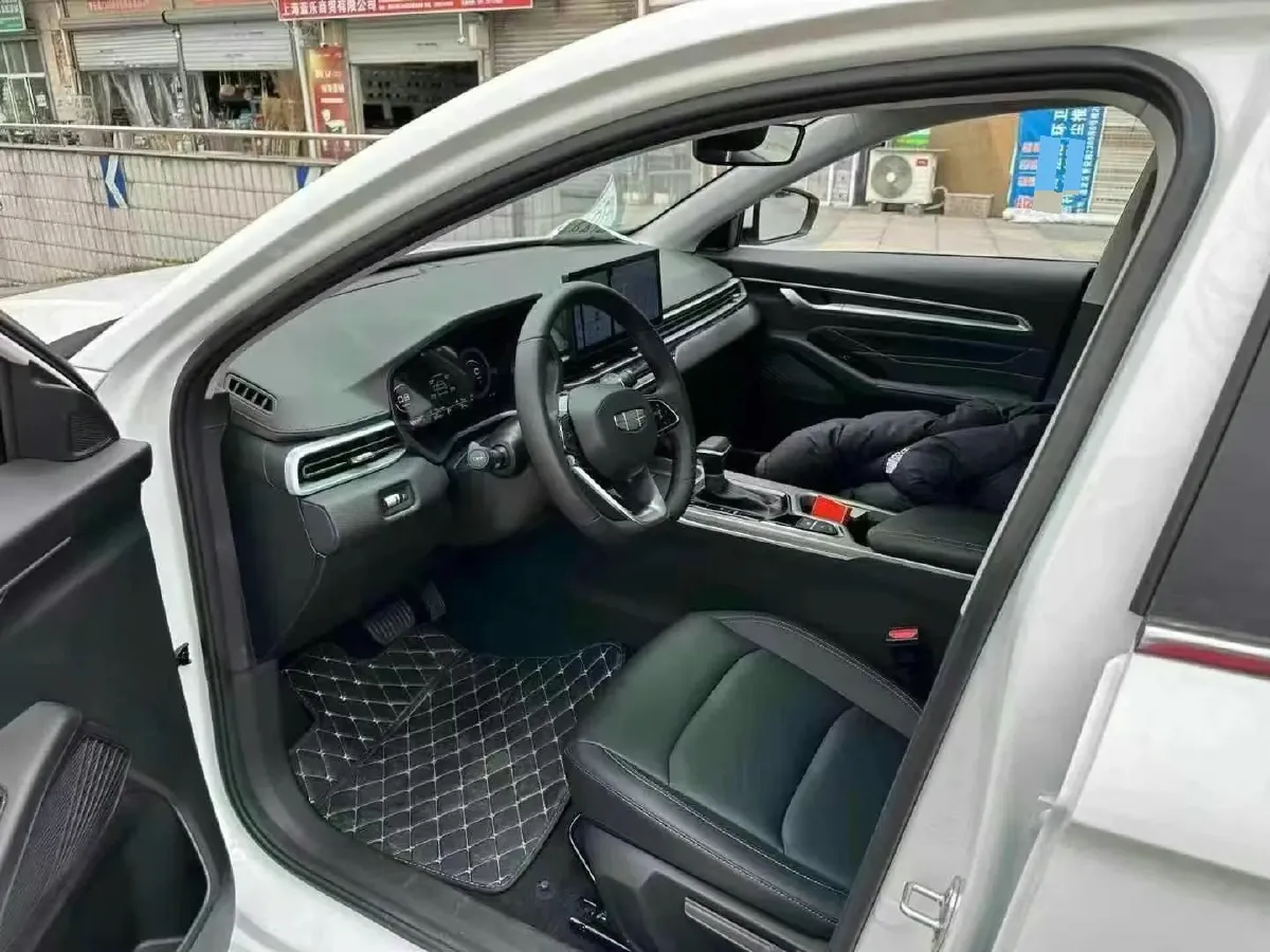 2025 Geely Emgrand 1.5L 127HP L4 CVT,autocango,china used car exporter,china ev exporter,chinese used car exporter,chinese used ev exporter