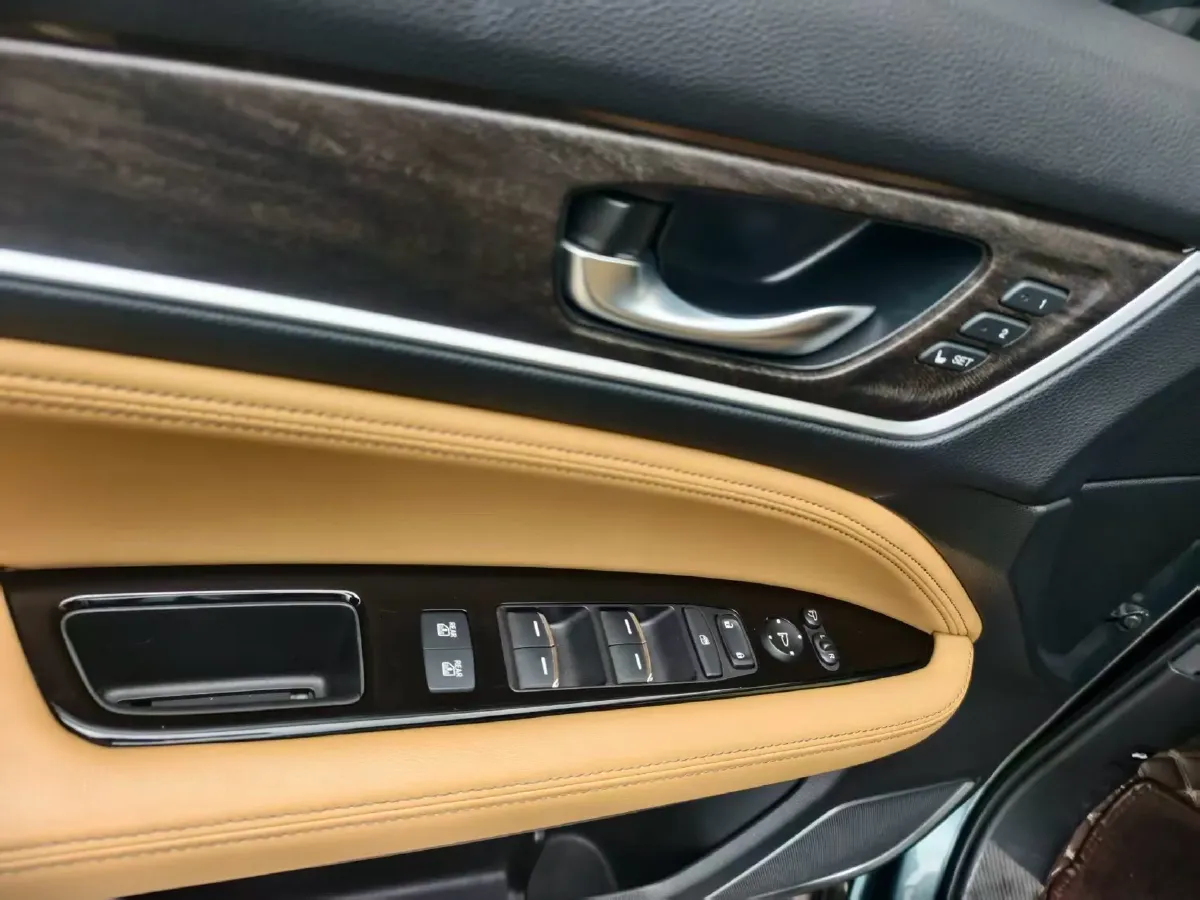 2020 Honda UR-V 2.0T 272HP L4 9AT,autocango,china used car exporter,china ev exporter,chinese used car exporter,chinese used ev exporter