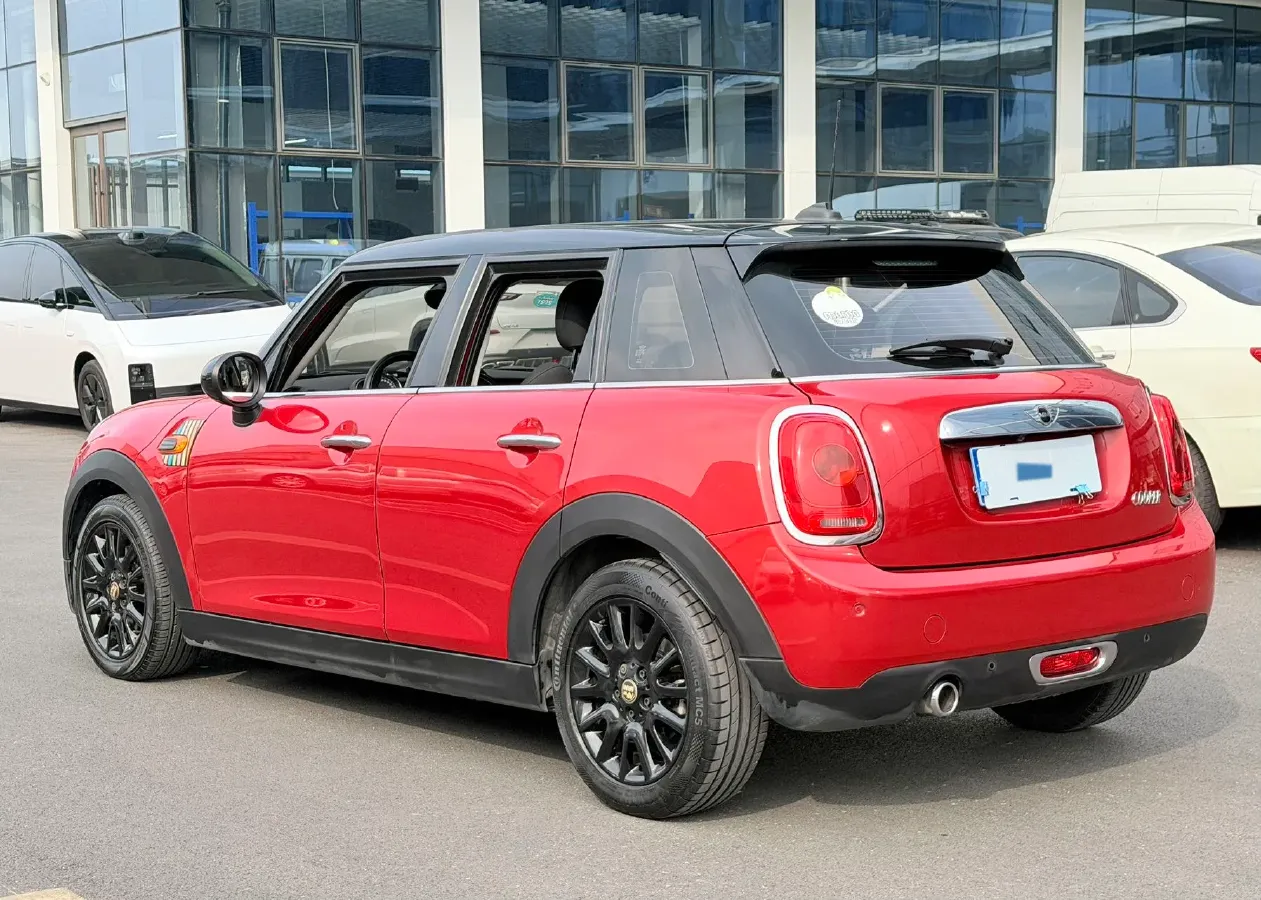 2016 MINI MINI 1.5T 136HP L3 6AT,autocango,china used car exporter,china ev exporter,chinese used car exporter,chinese used ev exporter