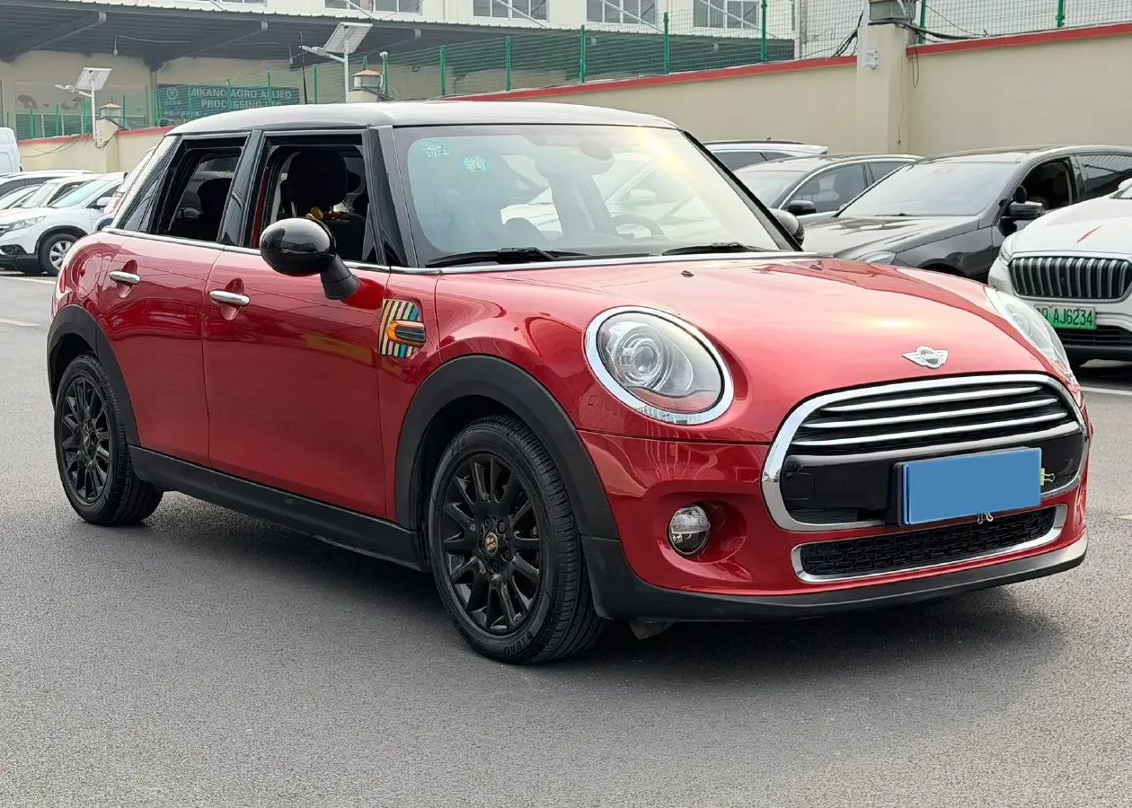 2016 MINI MINI 1.5T 136HP L3 6AT,autocango,china used car exporter,china ev exporter,chinese used car exporter,chinese used ev exporter