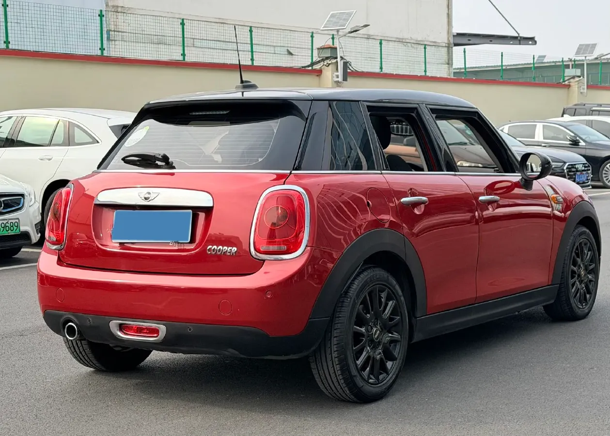 2016 MINI MINI 1.5T 136HP L3 6AT,autocango,china used car exporter,china ev exporter,chinese used car exporter,chinese used ev exporter