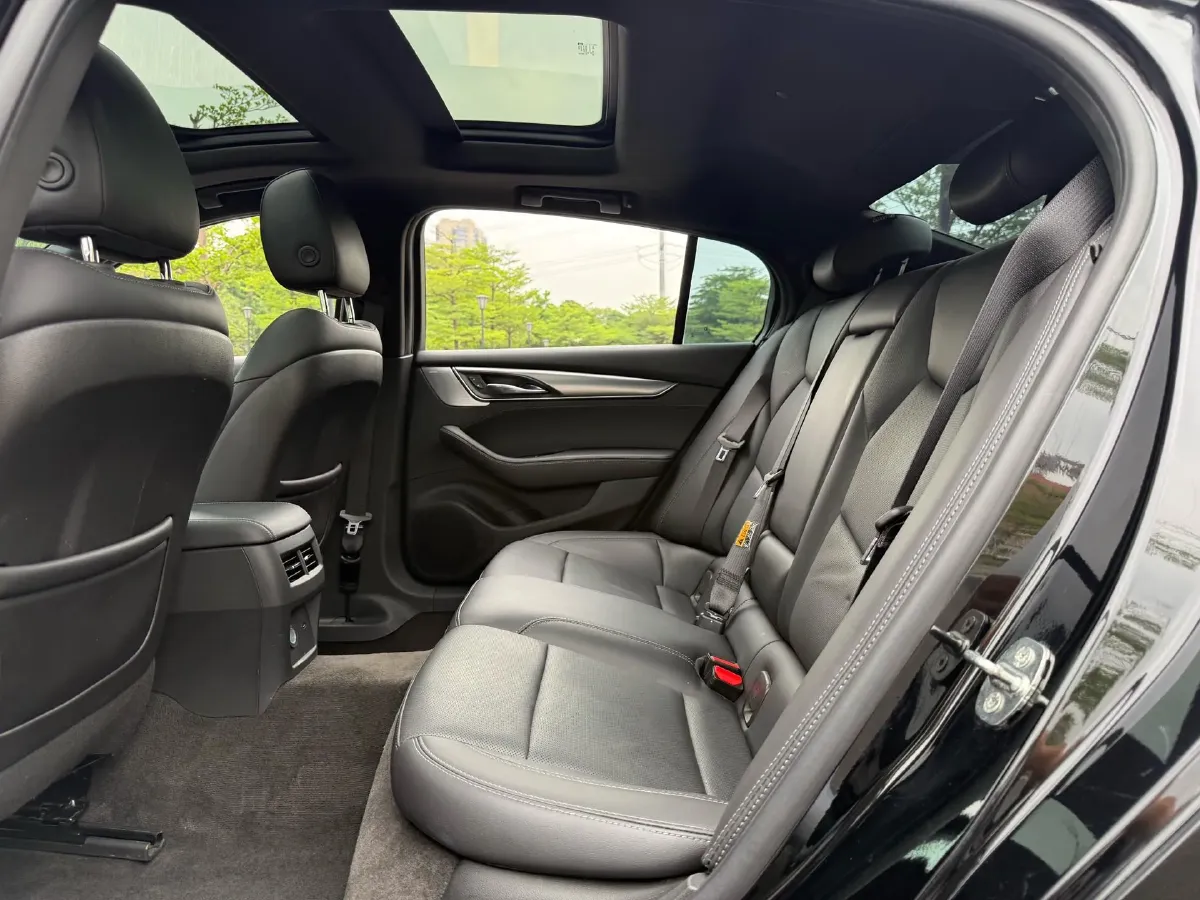 2022 Cadillac CT5 2.0T 237HP L4 10AT,autocango,china used car exporter,china ev exporter,chinese used car exporter,chinese used ev exporter